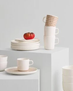 Marimekko Oiva - Siirtolapuutarha Plate, 20 Cm, White - Clay -Marimekko 063288 100 X251328 20 1663330929 1