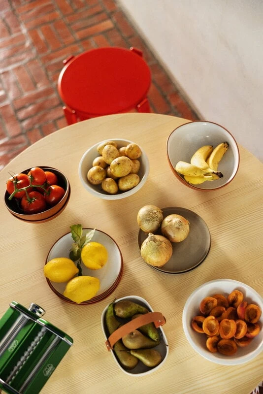 Marimekko Oiva Plate 20 Cm, Terra 4 Marimekko Oiva Plate 20 Cm, Terra - Image 2