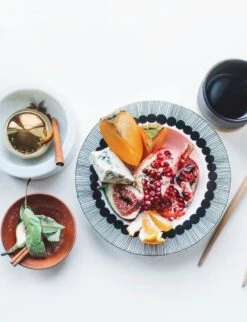 Marimekko Oiva - Siirtolapuutarha Deep Plate 20 Cm -Marimekko FDS 10