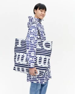 Marimekko Ahkera Tasaraita Logo Bag, Off-white - Navy -Marimekko MM 223 ahkera tasaraita logo 091177 150 DE1