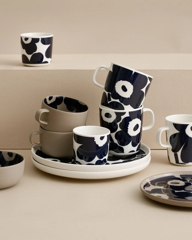 Marimekko Oiva - Unikko Plate, 20 Cm, Terra - Dark Blue 4 Marimekko Oiva - Unikko Plate, 20 Cm, Terra - Dark Blue - Image 2