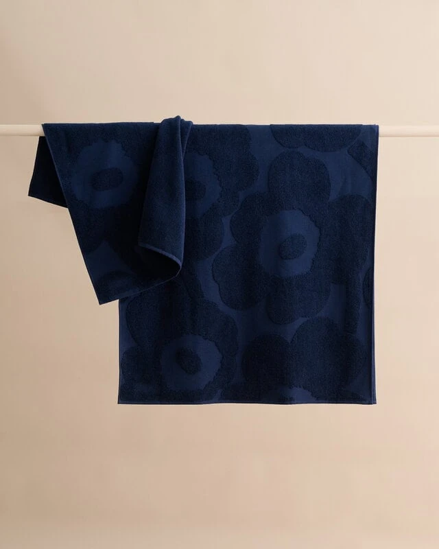 Marimekko Unikko Hand Towel, Dark Blue 5 Marimekko Unikko Hand Towel, Dark Blue - Image 3