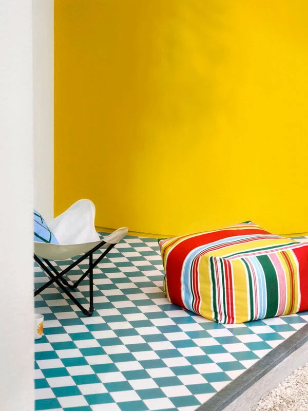 Marimekko Oiva - Auringonkukka Mug, 2,5 Dl, White- Yellow-orange 4 Marimekko Oiva - Auringonkukka Mug, 2,5 Dl, White- Yellow-orange - Image 2