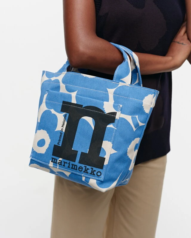 Marimekko Mono Mini Tote Unikko Bag, Cotton - Light Blue 6 Marimekko Mono Mini Tote Unikko Bag, Cotton - Light Blue - Image 4