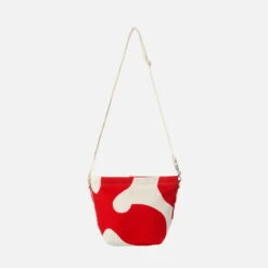 Marimekko Mono Mini Crossbody Pulloposti Shoulder Bag, Cotton - Red 11 Marimekko Mono Mini Crossbody Pulloposti Shoulder Bag, Cotton - Red -Marimekko MM 232 mini crossbody pulloposti 091976 830 BA1role