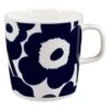 Marimekko Oiva - Unikko Mug, 4 Dl, White - Dark Blue 2 Marimekko Oiva - Unikko Mug, 4 Dl, White - Dark Blue -Marimekko MM 23ss unkko mug 4dl FR1