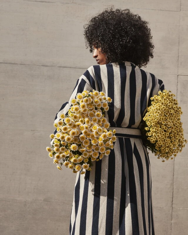 Marimekko Nimikko Bathrobe, Sand - Dark Blue 4 Marimekko Nimikko Bathrobe, Sand - Dark Blue - Image 2