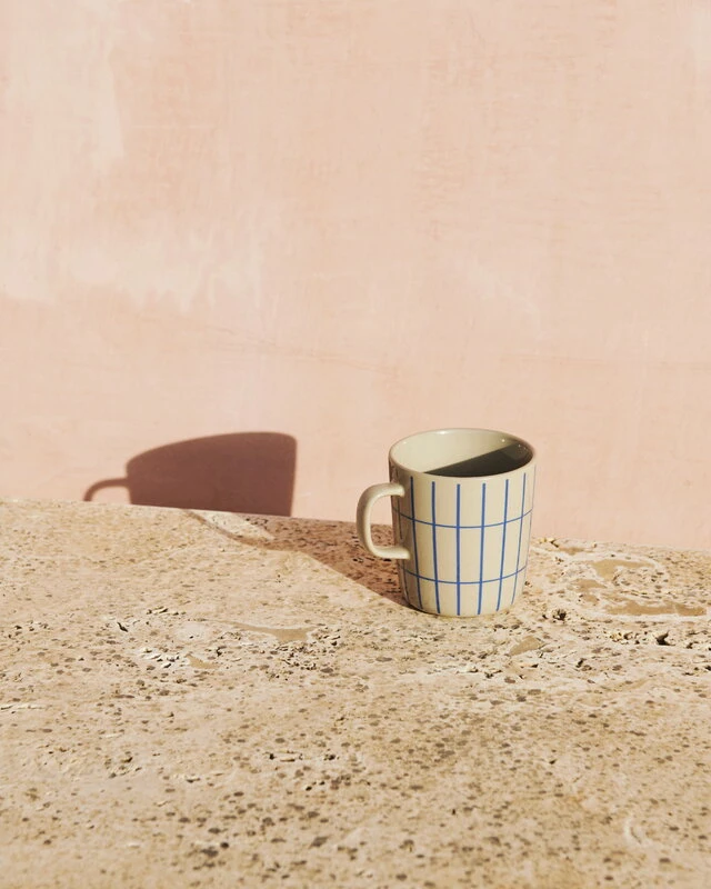 Marimekko Oiva - Tiiliskivi Mug, 4 Dl, Terra - Blue 5 Marimekko Oiva - Tiiliskivi Mug, 4 Dl, Terra - Blue - Image 3