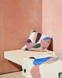 Marimekko Berry Throw, Cotton - Red - Electric Blue -Marimekko Marimekko 223 224 14 0019