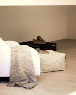 Marimekko Kuiskaus Blanket, Grey - Off White 12 Marimekko Kuiskaus Blanket, Grey - Off White -Marimekko Marimekko 223 224 22 0002