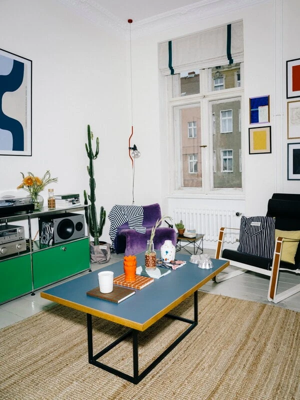 Marimekko Oiva - Unikko Drinking Bottle, Cork 4 Marimekko Oiva - Unikko Drinking Bottle, Cork - Image 2